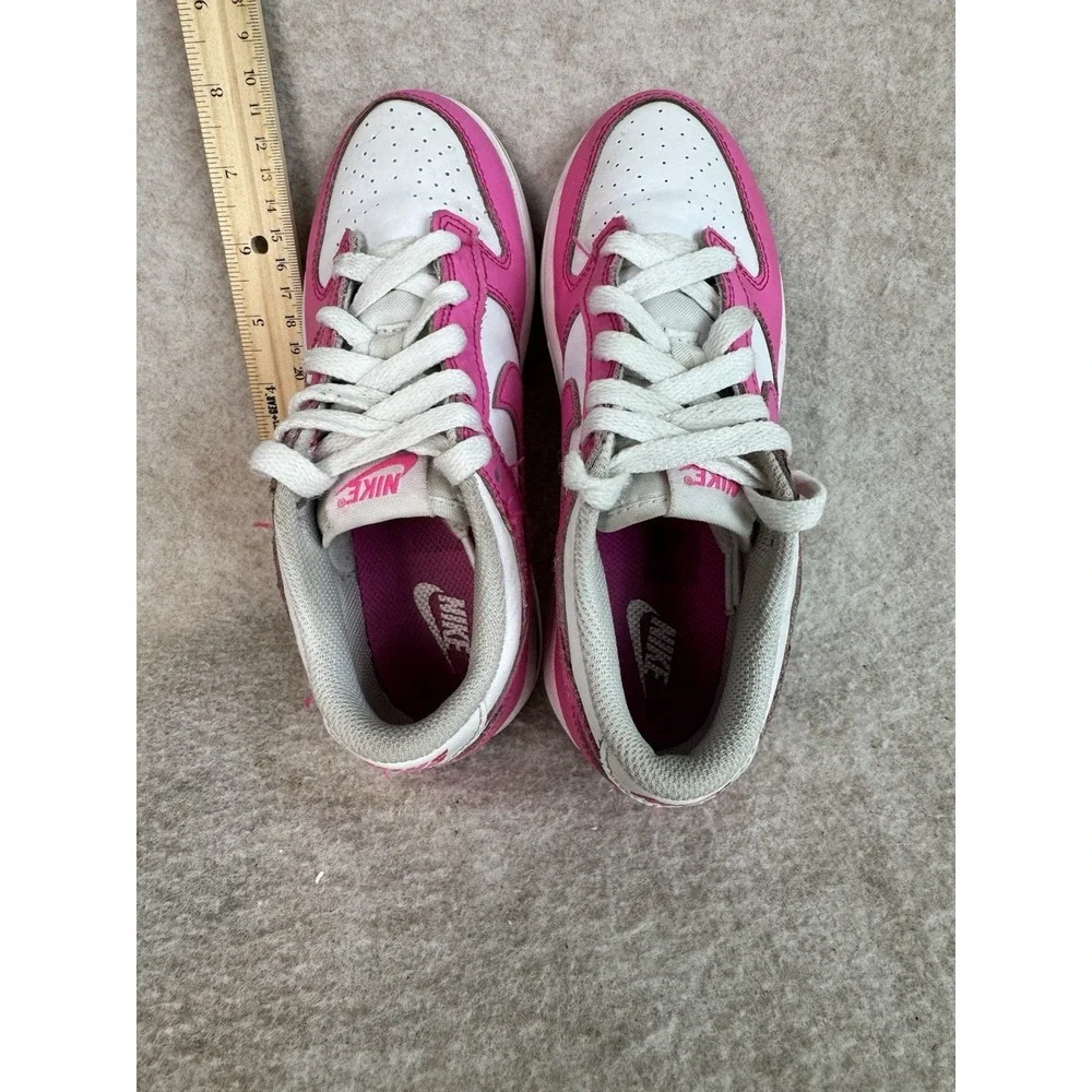 Nike Low White & Laser Fuchsia‎ Big Kid Size 1 Youth Dunk Pink